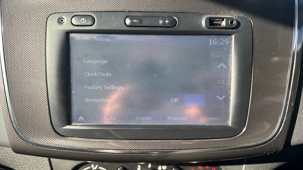 Dacia Sandero Stepway 0.9 TCe Laureate 5dr Petrol Hatchback - Image 39