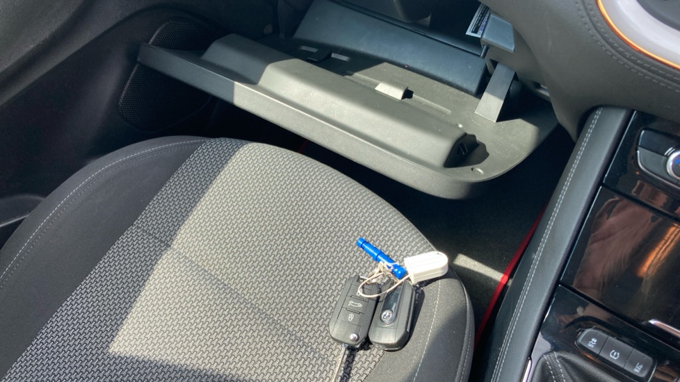 Vauxhall Grandland X 1.2 Turbo SE 5dr Petrol Hatchback - Image 19