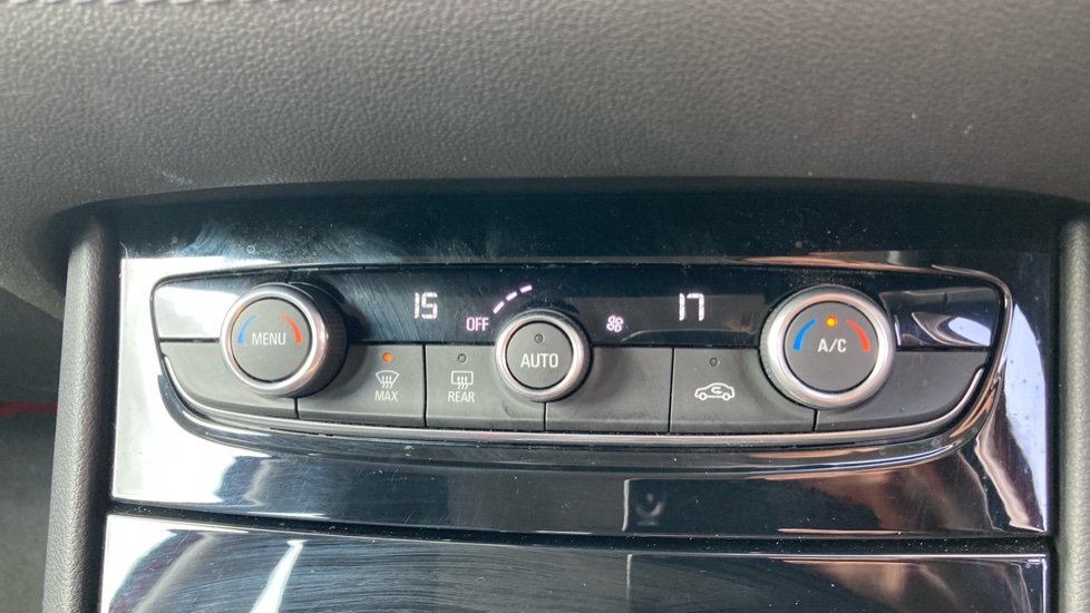 Vauxhall Grandland X 1.2 Turbo SE 5dr Petrol Hatchback - Image 37