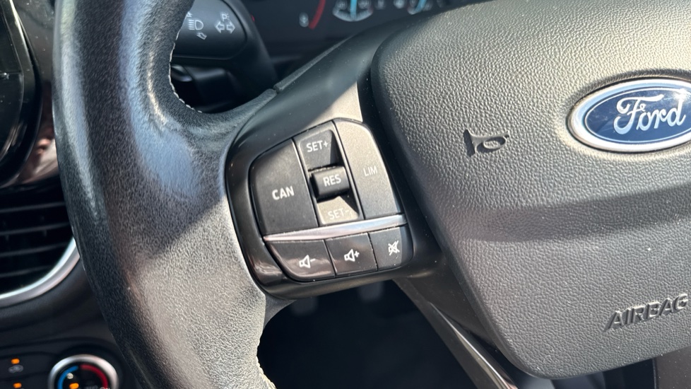 Ford Fiesta 1.0 EcoBoost Zetec 3dr Petrol Hatchback - Image 26