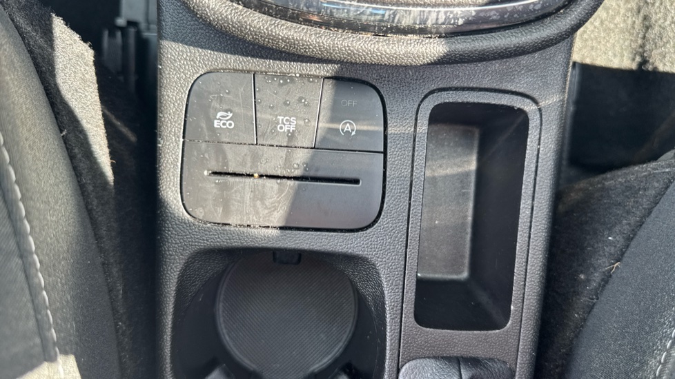 Ford Fiesta 1.0 EcoBoost Zetec 3dr Petrol Hatchback - Image 28
