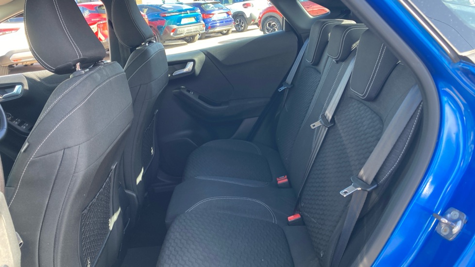 Ford Puma 1.0 EcoBoost Hybrid mHEV Titanium 5dr Petrol Hatchback - Image 16