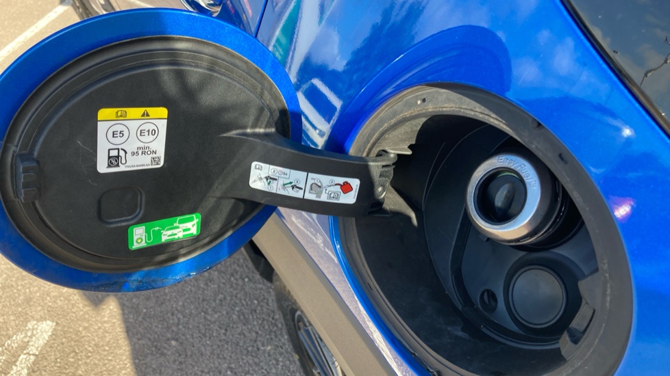 Ford Puma 1.0 EcoBoost Hybrid mHEV Titanium 5dr Petrol Hatchback - Image 24