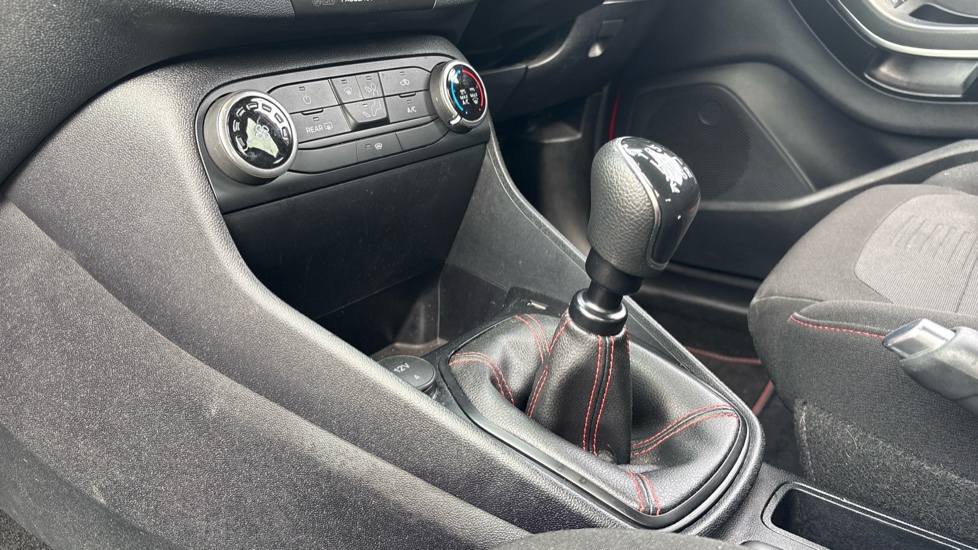 Ford Fiesta 1.0 EcoBoost ST-Line 5dr Petrol Hatchback - Image 13