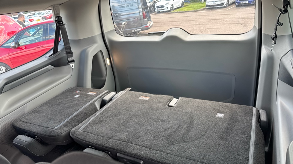 Ford Tourneo Custom 320 L1 Diesel Fwd 2.0 EcoBlue 136ps H1 Zetec 8 seater Auto - Image 22