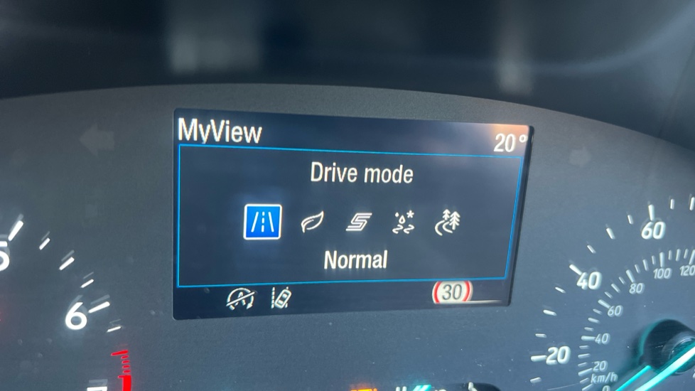 Ford Puma 1.0 EcoBoost Hybrid mHEV Titanium 5dr Petrol Hatchback - Image 27