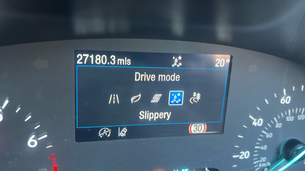 Ford Puma 1.0 EcoBoost Hybrid mHEV Titanium 5dr Petrol Hatchback - Image 30