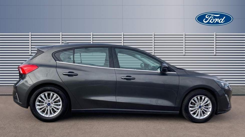 Ford Focus 1.0 EcoBoost 125 Titanium 5dr Petrol Hatchback - Image 5