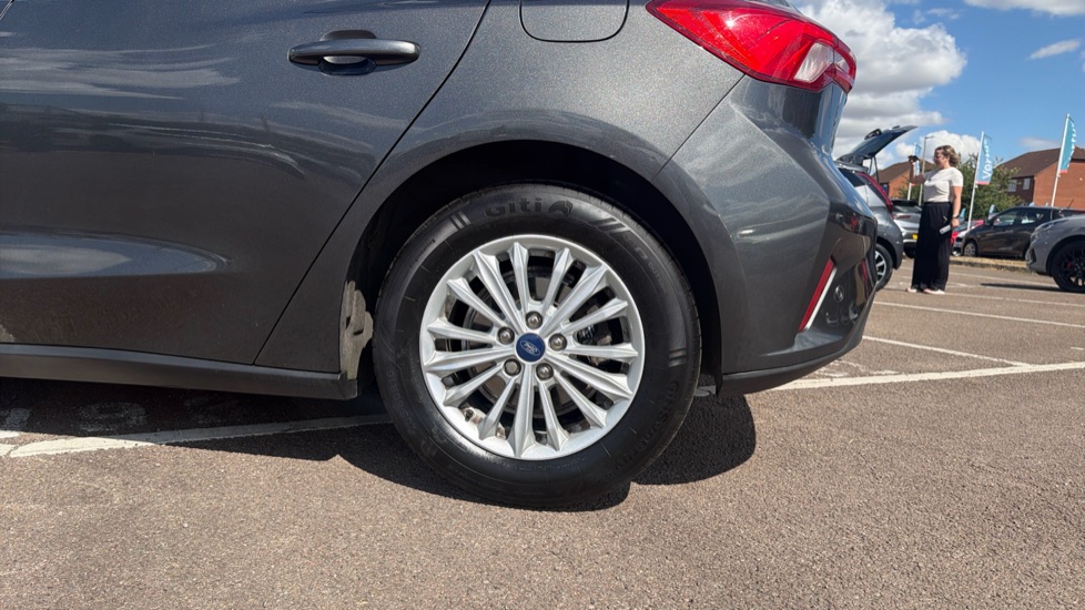 Ford Focus 1.0 EcoBoost 125 Titanium 5dr Petrol Hatchback - Image 7
