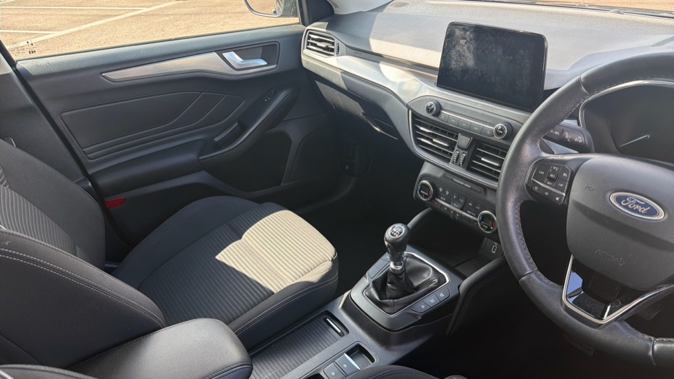 Ford Focus 1.0 EcoBoost 125 Titanium 5dr Petrol Hatchback - Image 14