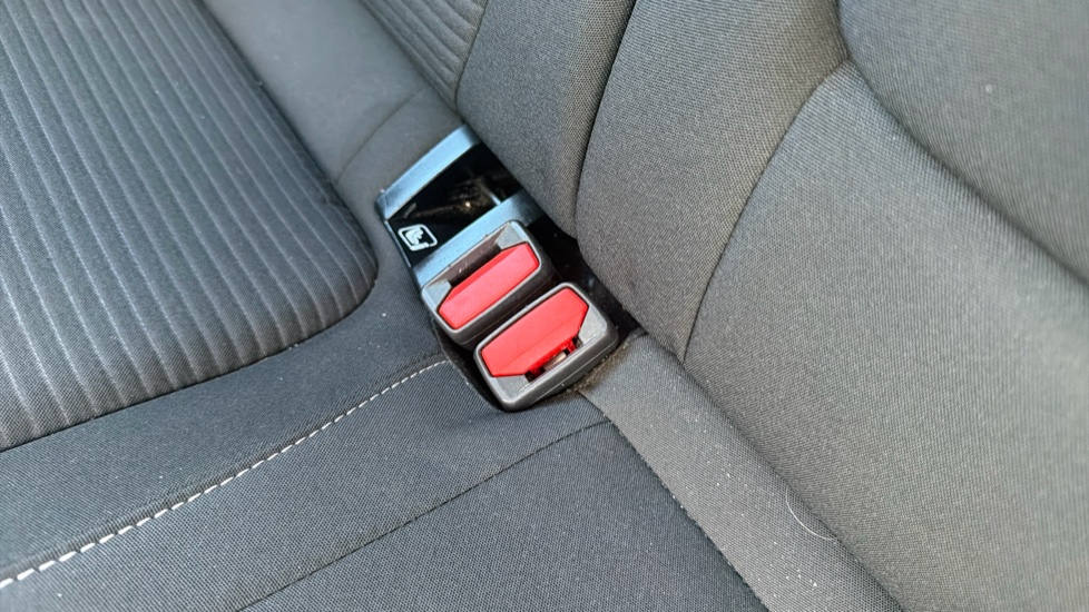 Ford Focus 1.0 EcoBoost 125 Titanium 5dr Petrol Hatchback - Image 17