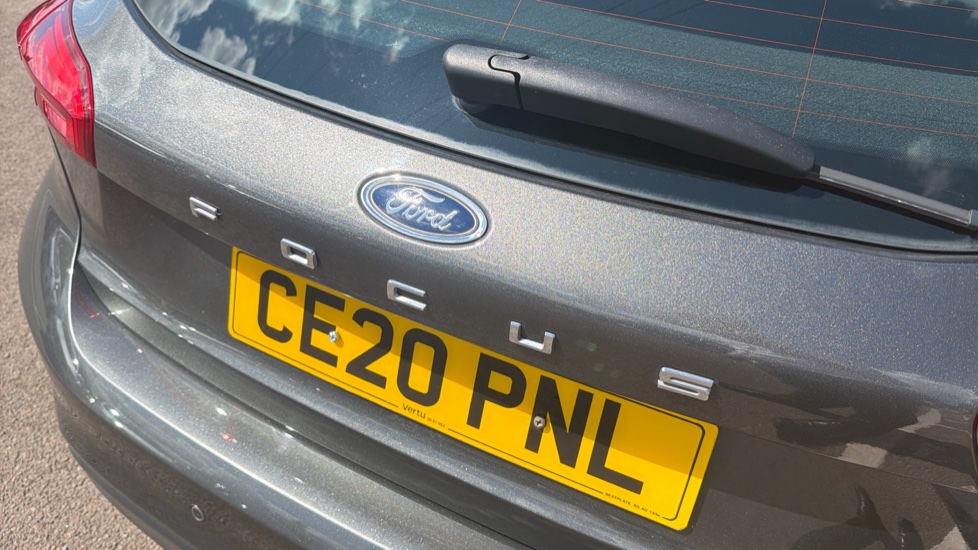 Ford Focus 1.0 EcoBoost 125 Titanium 5dr Petrol Hatchback - Image 22