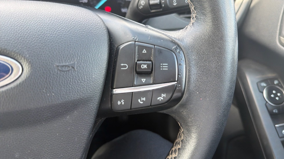 Ford Focus 1.0 EcoBoost 125 Titanium 5dr Petrol Hatchback - Image 32