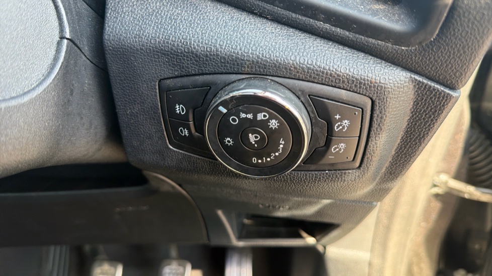 Ford EcoSport 1.0 EcoBoost 140 ST-Line 5dr Petrol Hatchback - Image 35