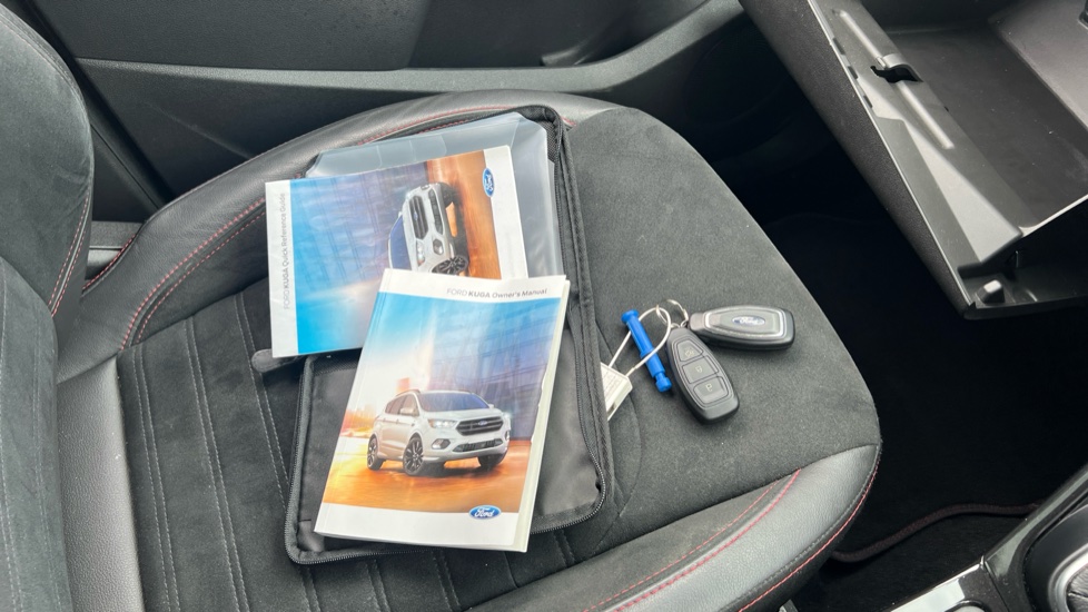 Ford Kuga 2.0 TDCi ST-Line 5dr 2WD Diesel Estate - Image 19