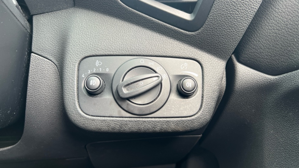Ford Kuga 2.0 TDCi ST-Line 5dr 2WD Diesel Estate - Image 23