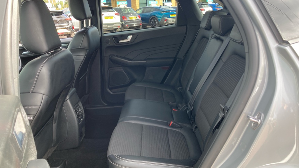 Ford Kuga 1.5 EcoBoost 150 Titanium Edition 5dr Petrol Estate - Image 16