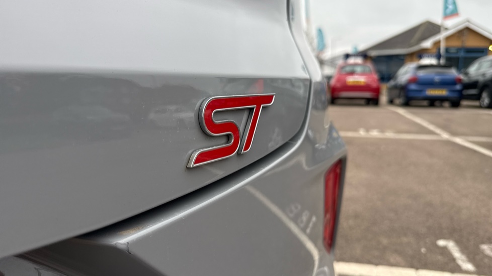 Ford Puma ST 1.5 EcoBoost ST 5dr Petrol Hatchback - Image 24