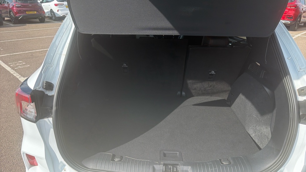 Ford Kuga 1.5 EcoBoost 150 ST-Line Edition 5dr Petrol Estate - Image 4