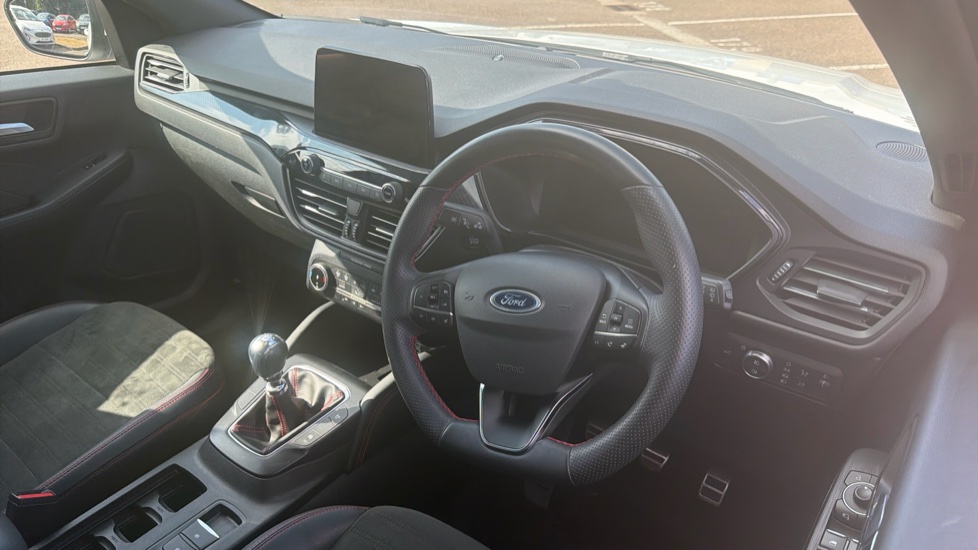 Ford Kuga 1.5 EcoBoost 150 ST-Line Edition 5dr Petrol Estate - Image 11