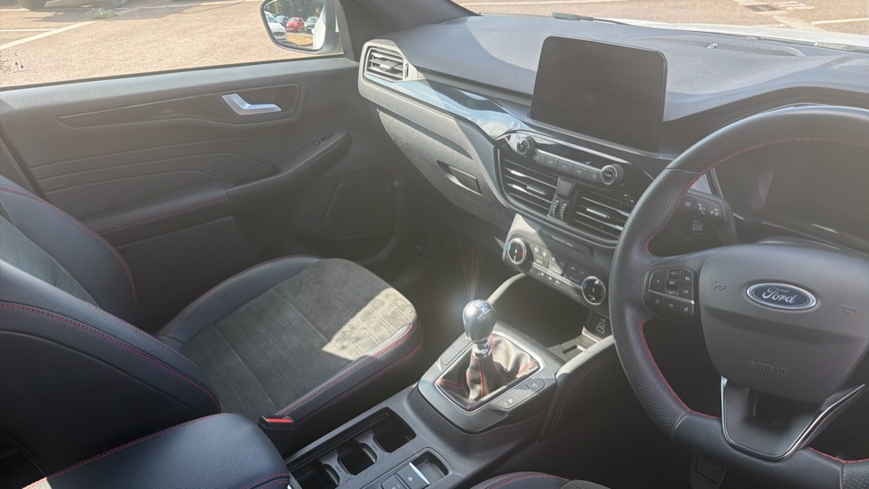 Ford Kuga 1.5 EcoBoost 150 ST-Line Edition 5dr Petrol Estate - Image 14