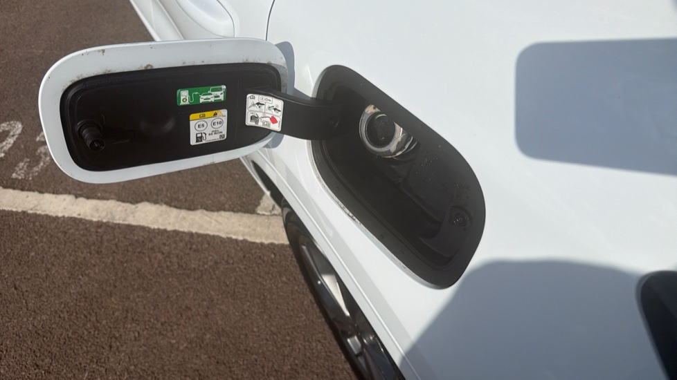 Ford Kuga 1.5 EcoBoost 150 ST-Line Edition 5dr Petrol Estate - Image 25