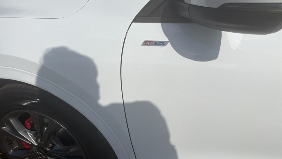 Ford Kuga 1.5 EcoBoost 150 ST-Line Edition 5dr Petrol Estate - Image 26