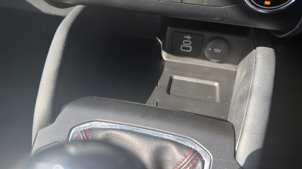 Ford Kuga 1.5 EcoBoost 150 ST-Line Edition 5dr Petrol Estate - Image 32
