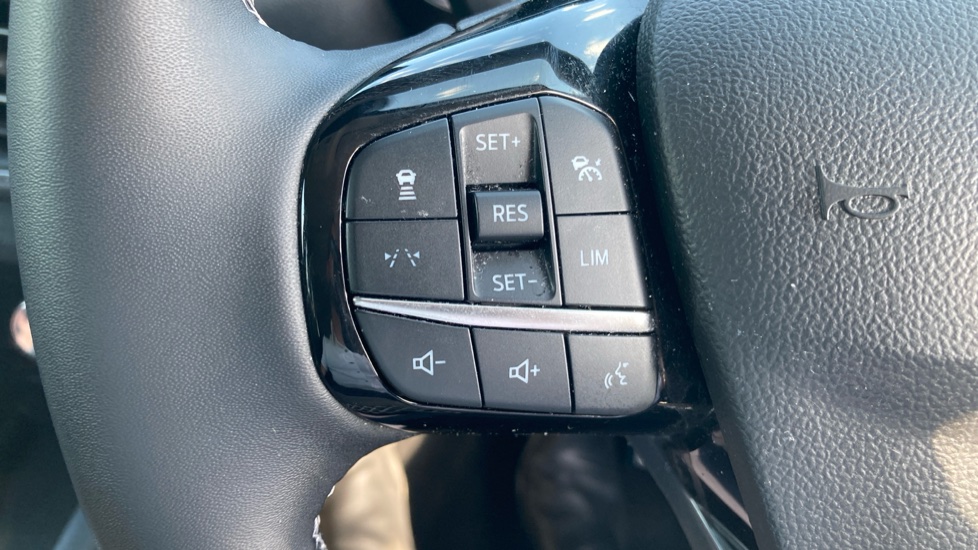 Ford Kuga 2.5 PHEV Active 5dr CVT Estate - Image 26