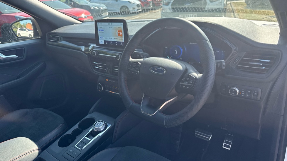 Ford Kuga 2.5 FHEV ST-Line Edition 5dr CVT Hybrid Estate - Image 11