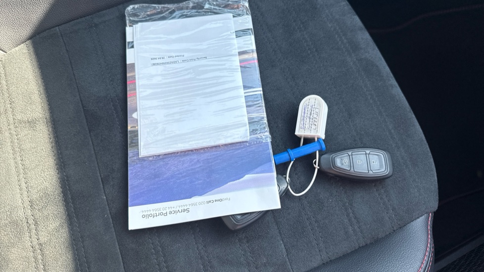 Ford Kuga 2.5 FHEV ST-Line Edition 5dr CVT Hybrid Estate - Image 19