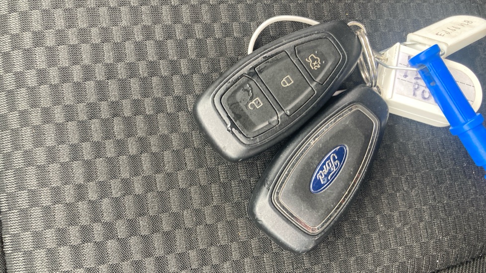 Ford Puma 1.0 EcoBoost Hybrid mHEV ST-Line 5dr Petrol Hatchback - Image 20