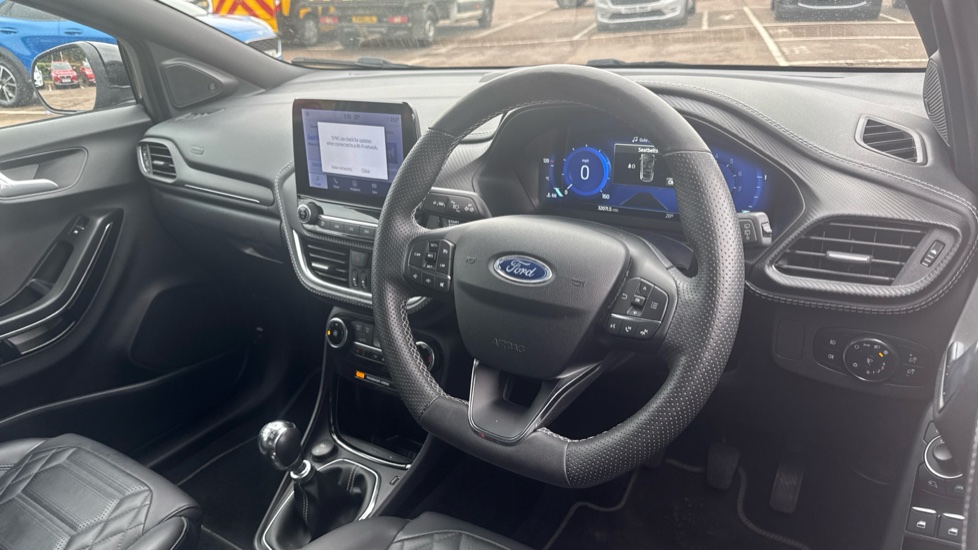 Ford Puma 1.0 EcoBoost Hybrid mHEV 155 ST-Line Vignale 5dr Petrol Hatchback - Image 11