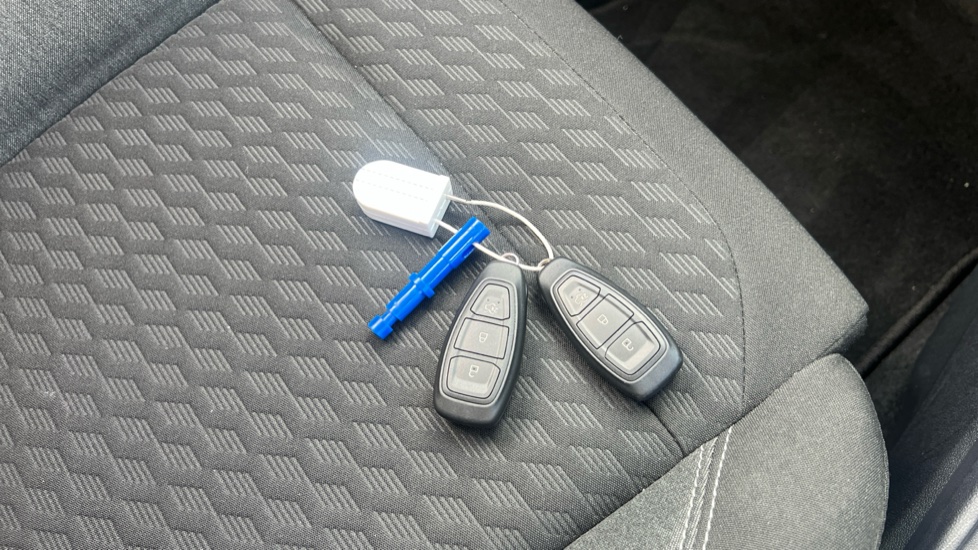 Ford Puma 1.0 EcoBoost Hybrid mHEV Titanium 5dr Petrol Hatchback - Image 20