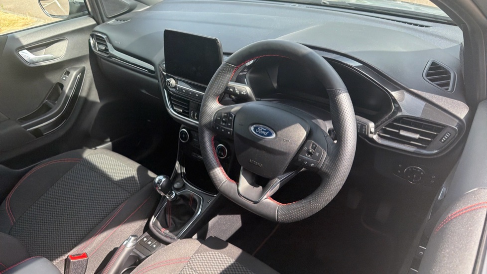 Ford Puma 1.0 EcoBoost Hybrid mHEV ST-Line 5dr Petrol Hatchback - Image 11