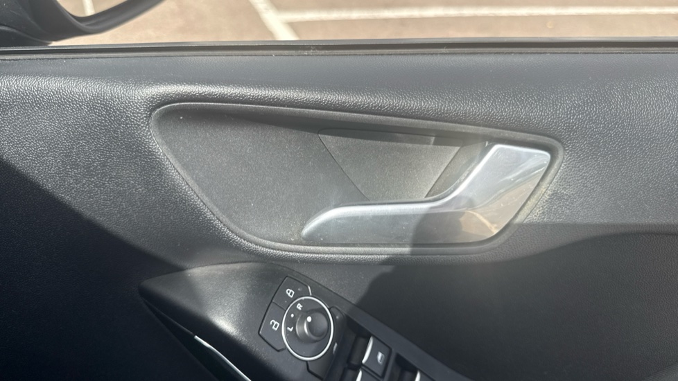 Ford Fiesta 1.0 EcoBoost Titanium 5dr Petrol Hatchback - Image 34