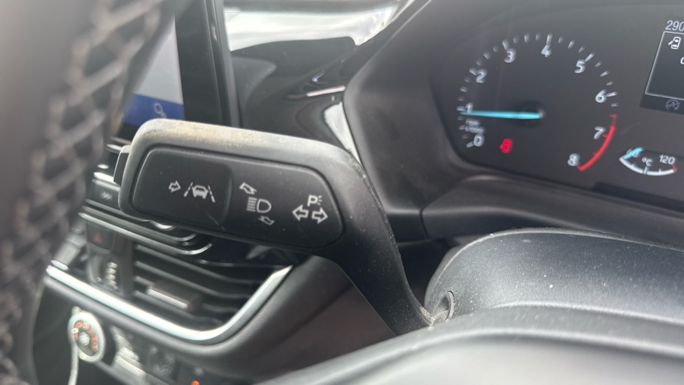 Ford Fiesta 1.0 EcoBoost Titanium 5dr Petrol Hatchback - Image 38