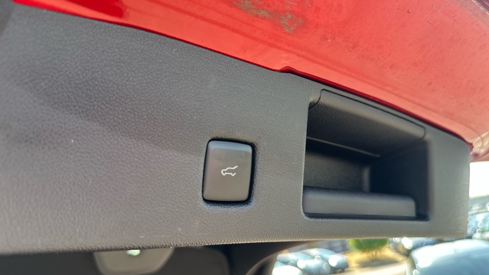 Ford Kuga 2.5 PHEV ST-Line X Edition 5dr CVT Estate - Image 23