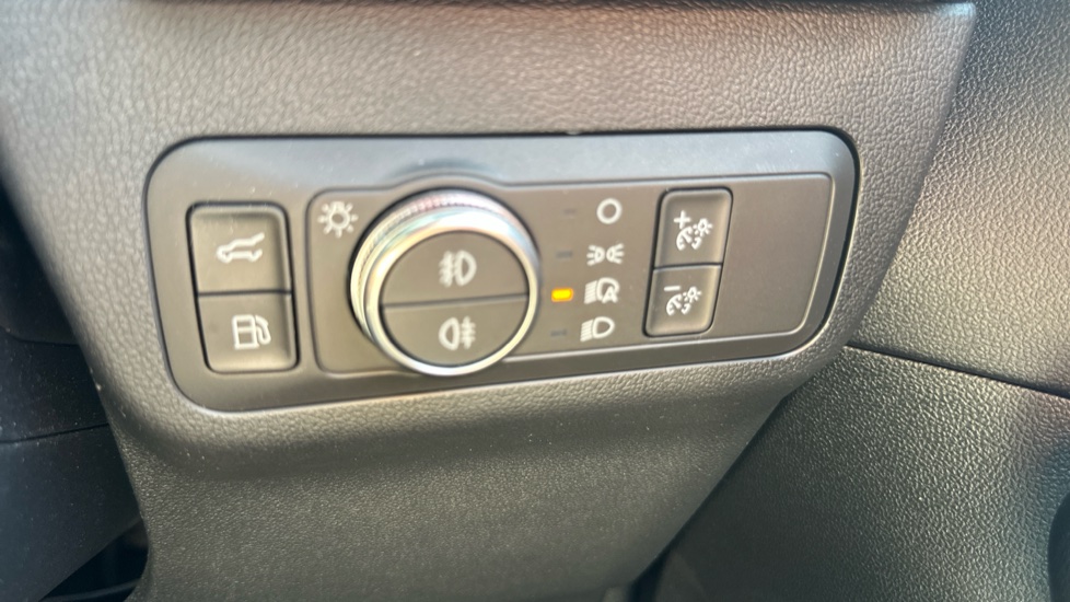 Ford Kuga 2.5 PHEV ST-Line X Edition 5dr CVT Estate - Image 26