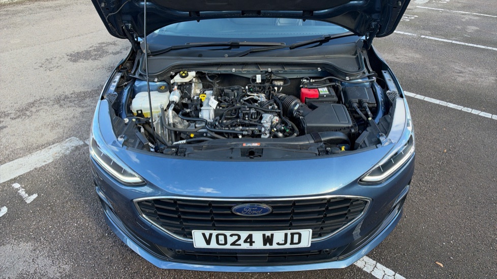 Ford Focus 1.0 EcoBoost Hybrid mHEV Titanium X 5dr Petrol Hatchback - Image 8