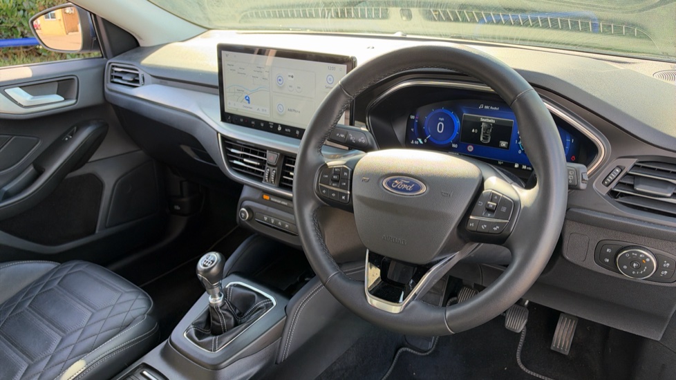 Ford Focus 1.0 EcoBoost Hybrid mHEV Titanium X 5dr Petrol Hatchback - Image 11