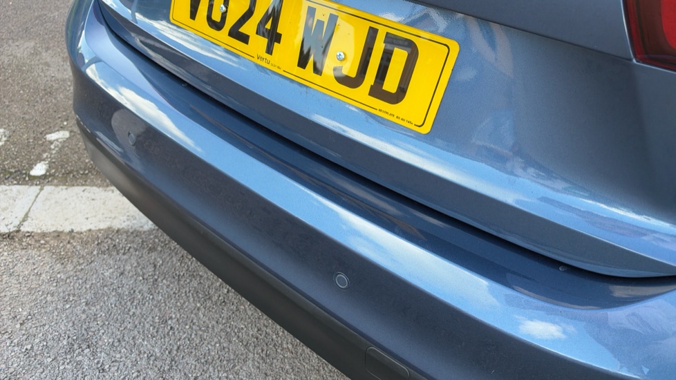 Ford Focus 1.0 EcoBoost Hybrid mHEV Titanium X 5dr Petrol Hatchback - Image 23