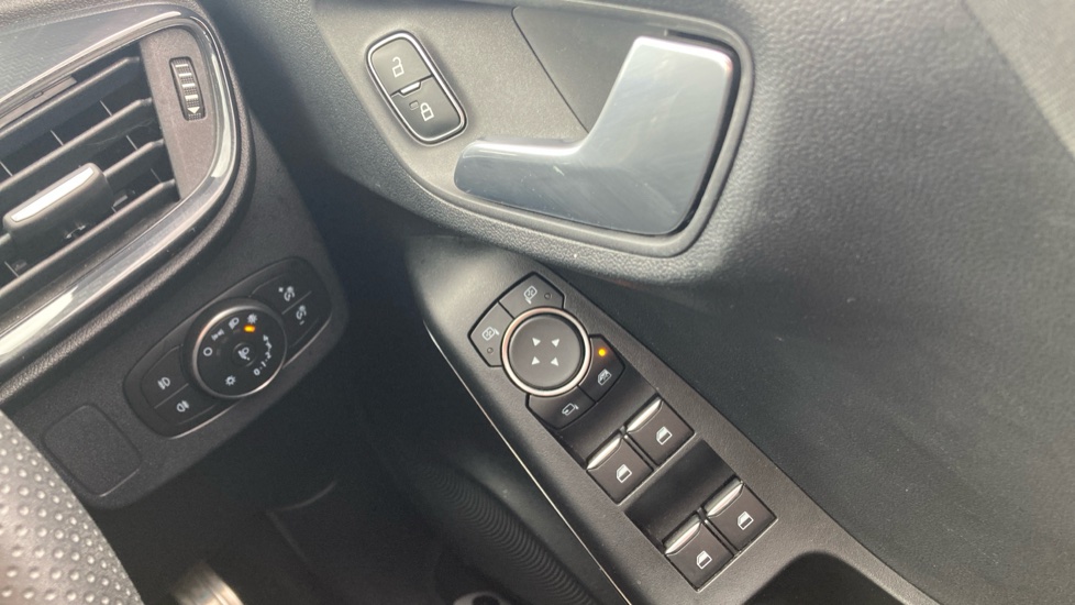 Ford Puma 1.0 EcoBoost Hybrid mHEV ST-Line 5dr Petrol Hatchback - Image 40