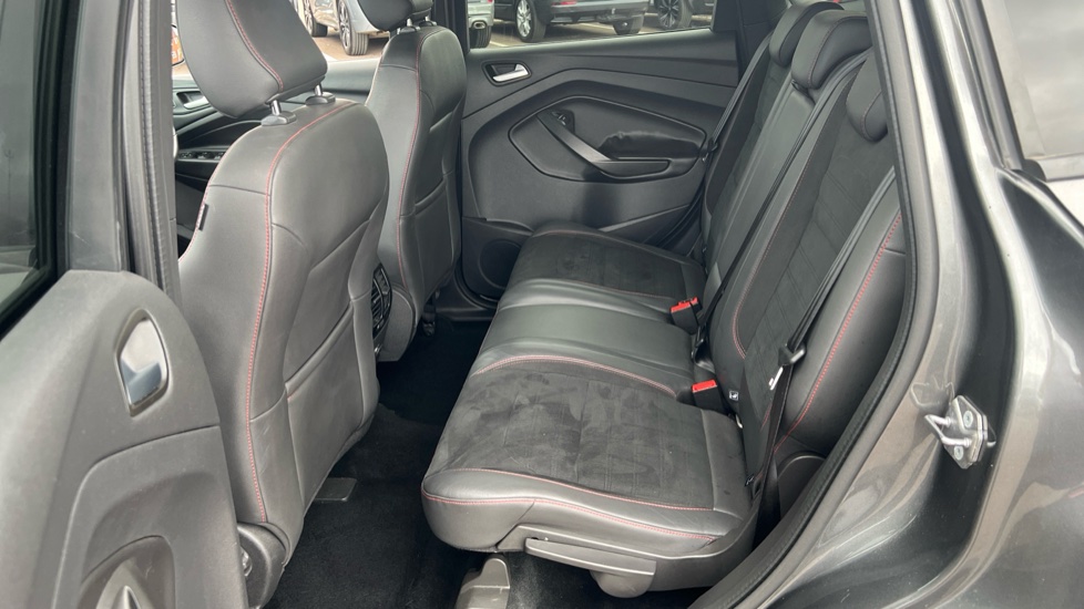 Ford Kuga 2.0 TDCi 180 ST-Line 5dr Diesel Estate - Image 16