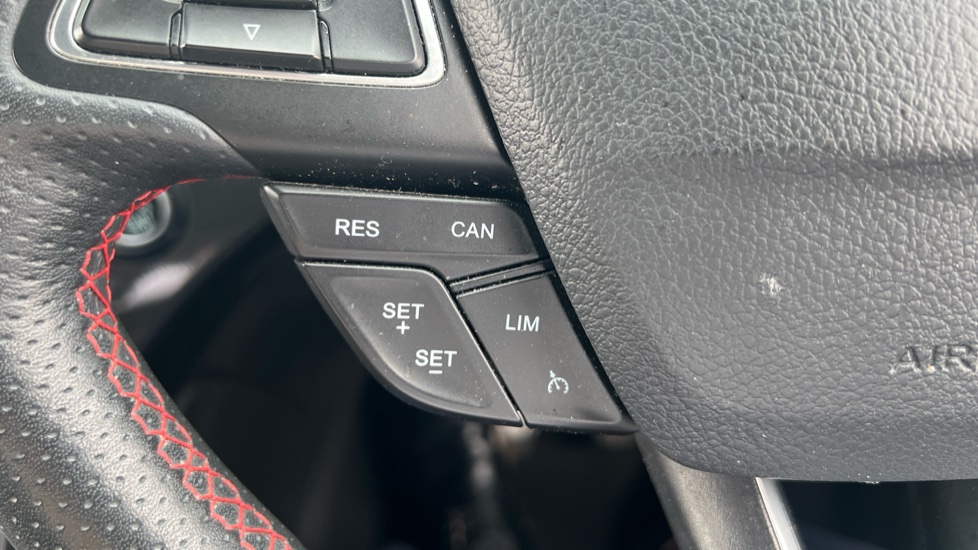 Ford Kuga 2.0 TDCi 180 ST-Line 5dr Diesel Estate - Image 27