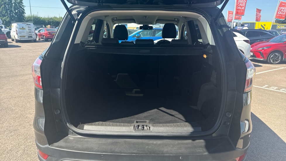 Ford Kuga 2.0 TDCi Titanium Edition 5dr 2WD Diesel Estate - Image 4