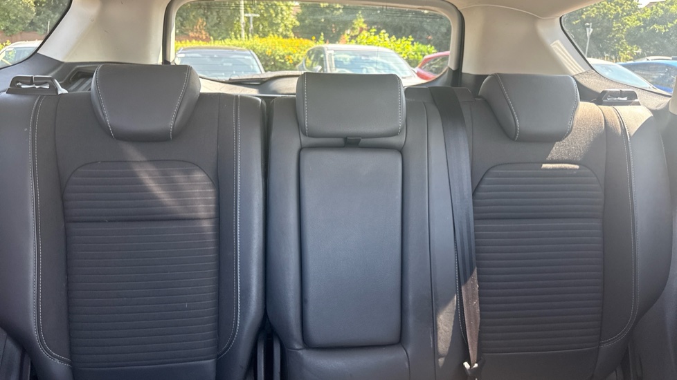Ford Kuga 2.0 TDCi Titanium Edition 5dr 2WD Diesel Estate - Image 15