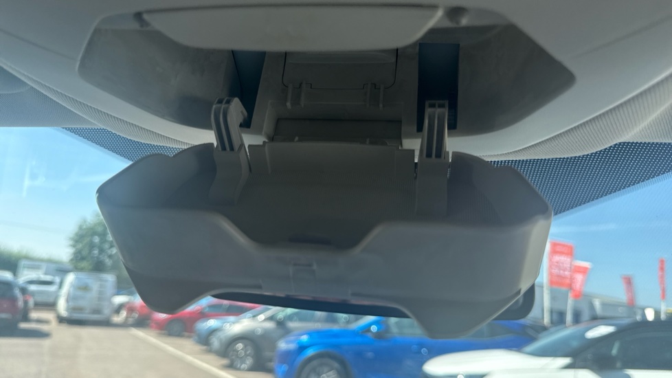 Ford Kuga 2.0 TDCi Titanium Edition 5dr 2WD Diesel Estate - Image 38