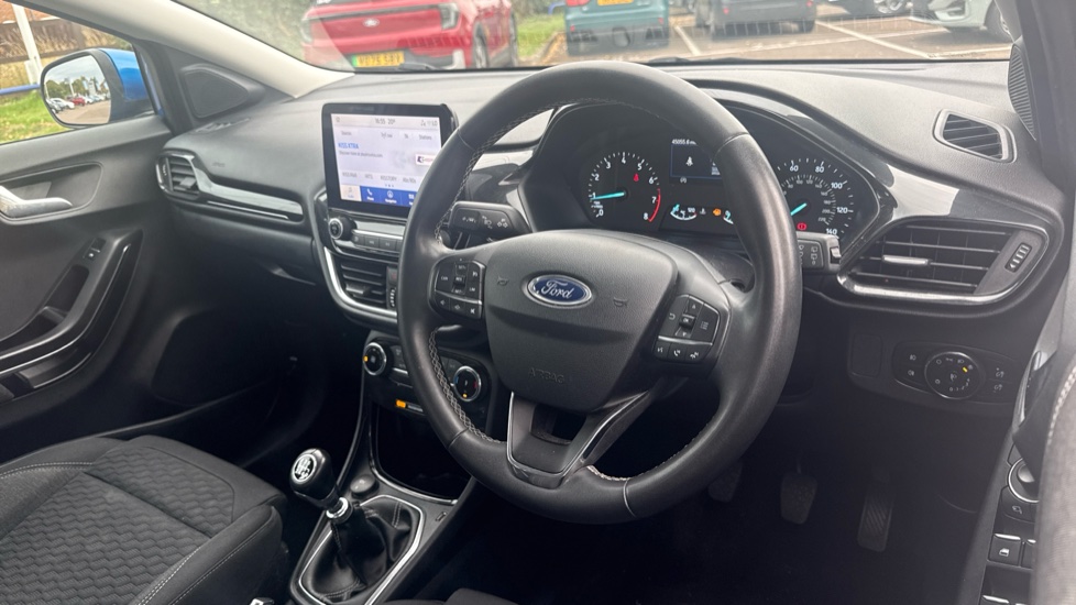 Ford Puma 1.0 EcoBoost Hybrid mHEV Titanium 5dr Petrol Hatchback - Image 11