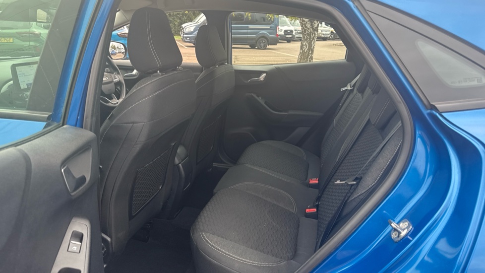Ford Puma 1.0 EcoBoost Hybrid mHEV Titanium 5dr Petrol Hatchback - Image 16